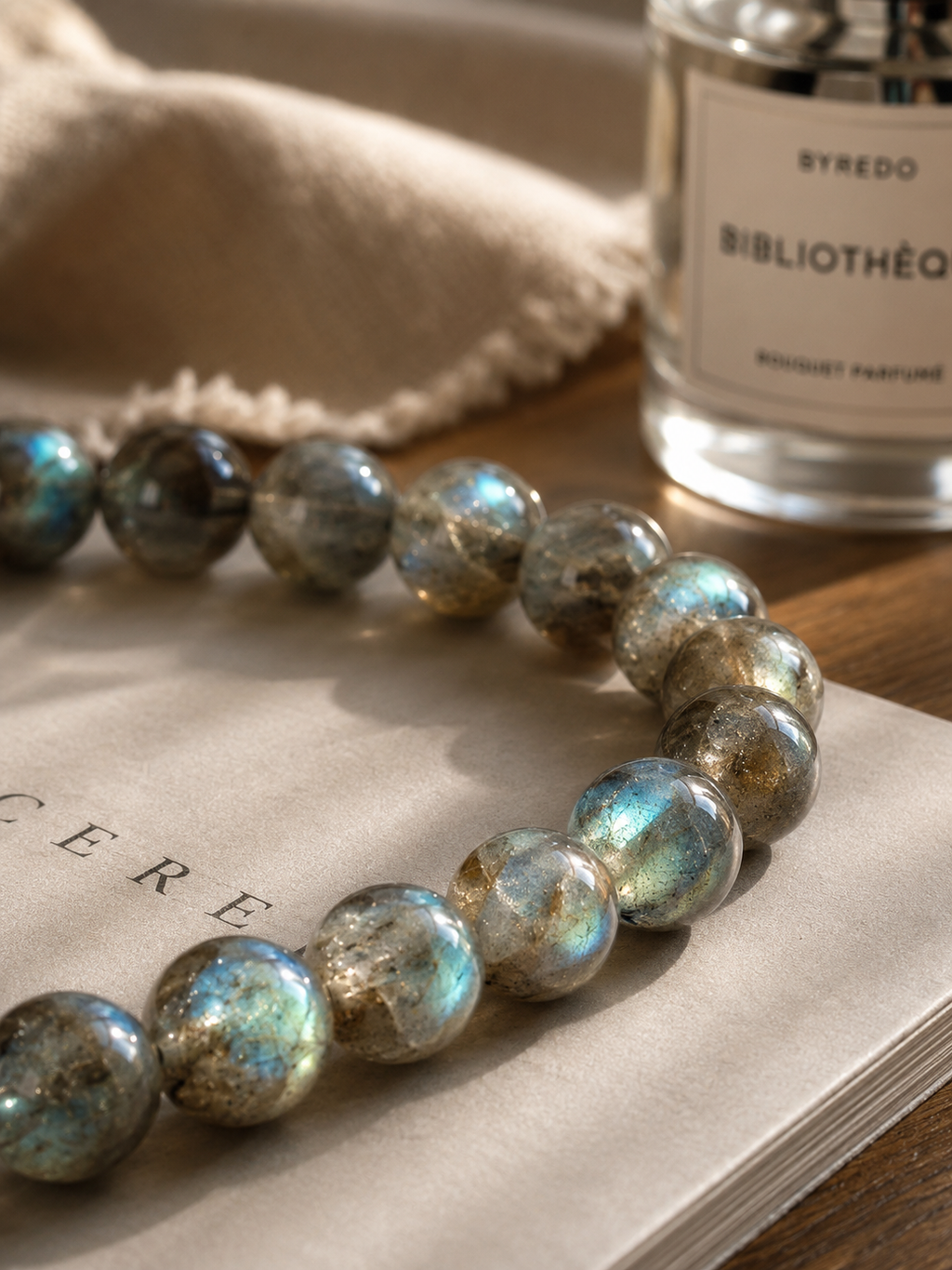 [High-Grade] 8mm Flashy Blue Labradorite Crystal Bracelet